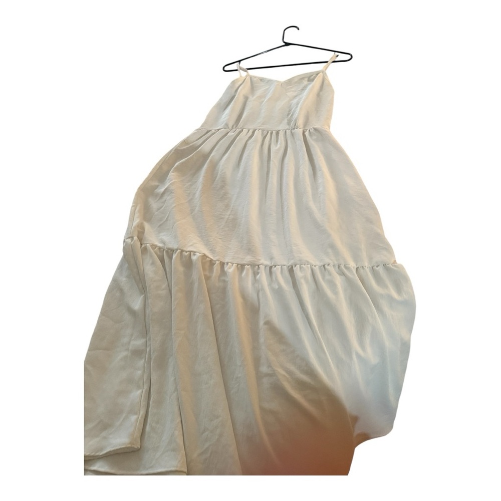Elegant White Midi Dress - Picture 6 of 8